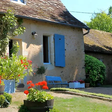 Belle Fontaine Campagne Piscine Reve Au Mans Hébergement de vacances *